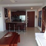 2MV-5G Apartamento de 2 Alc Vista al mar con A A Piscina y Wifi